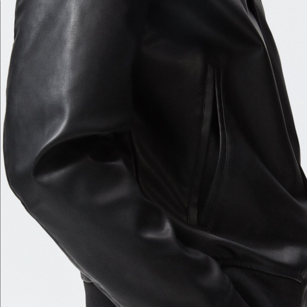 ZARA FAUX LEATHER BOMBER JACKET Long sleeve jacket with a ribbed collar. - Picture 9 of 10